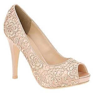 Size 7.5 Call It Spring Champagne Lace heels “Federle”